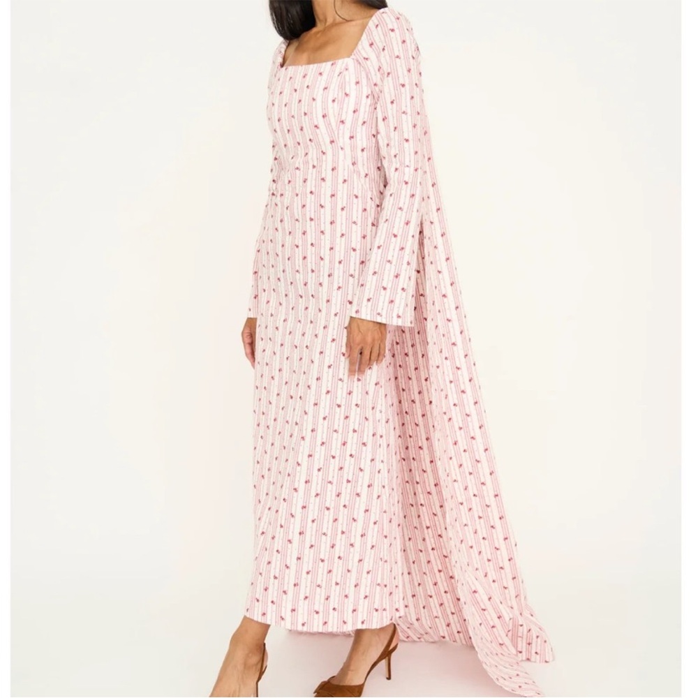 Byrdie Golf Social Wear Square-Neck Long Sleeve Pink Dress with removable cape - Picture 4 of 9